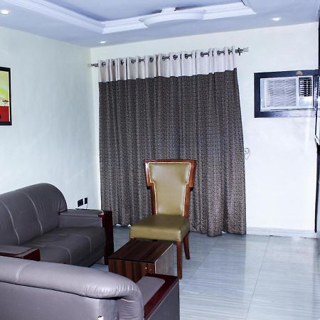 Six Diamond Hotel Ikeja Eksteriør bilde