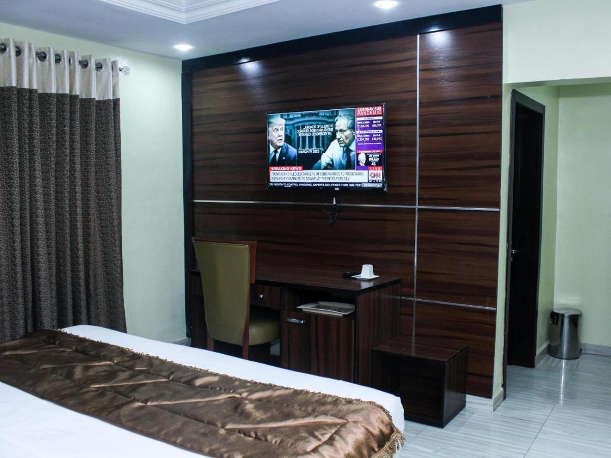 Six Diamond Hotel Ikeja Eksteriør bilde