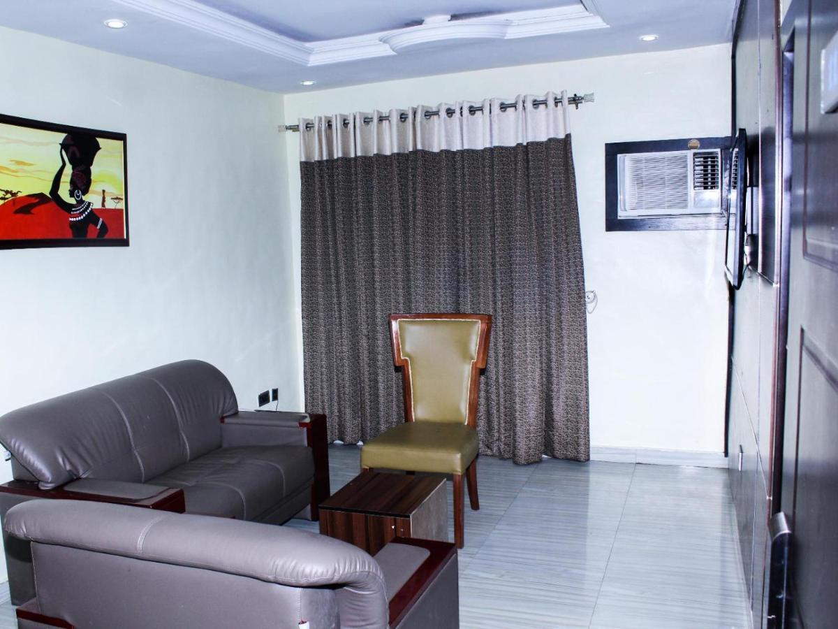 Six Diamond Hotel Ikeja Eksteriør bilde