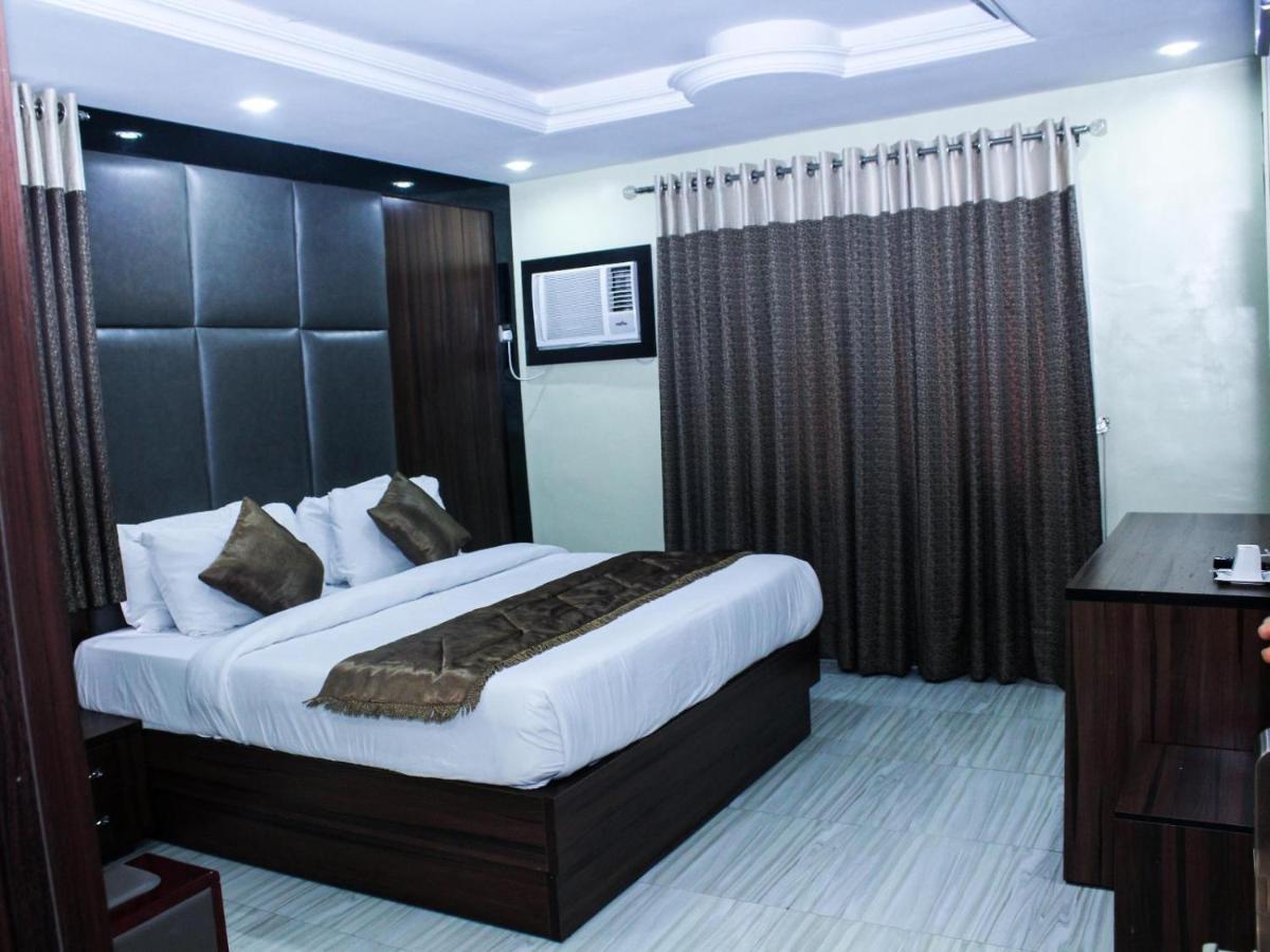 Six Diamond Hotel Ikeja Eksteriør bilde