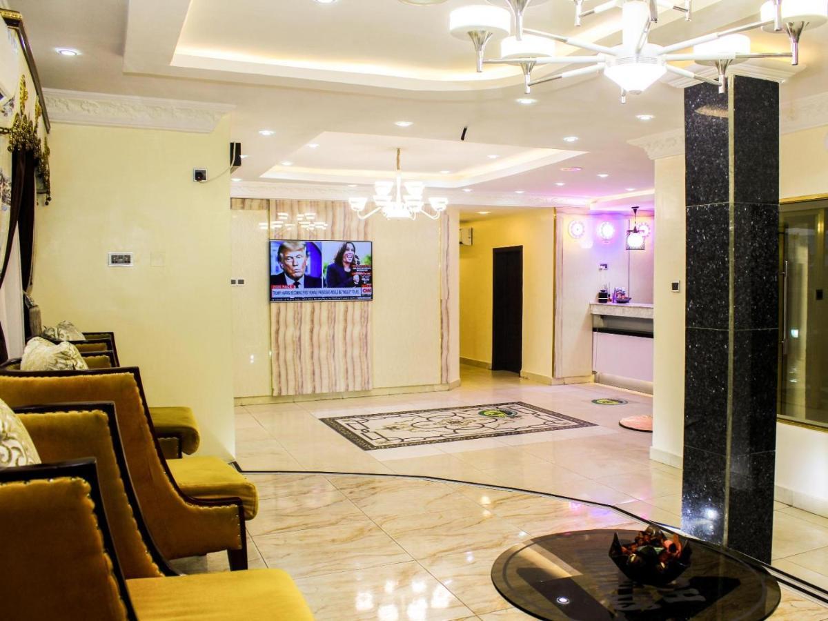 Six Diamond Hotel Ikeja Eksteriør bilde