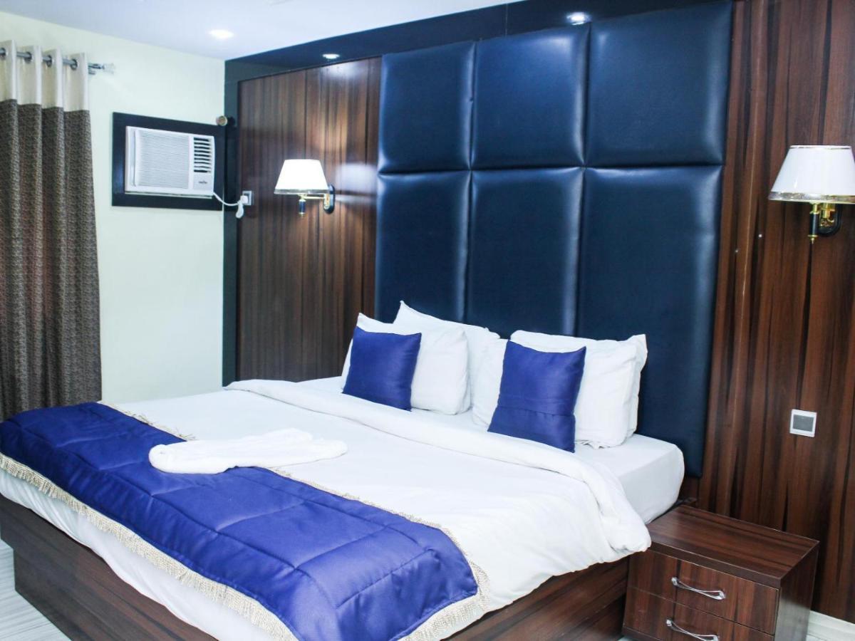 Six Diamond Hotel Ikeja Eksteriør bilde